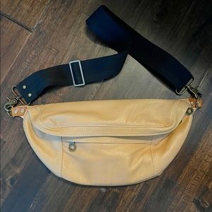 Parker Thatch Butterscotch Sling.